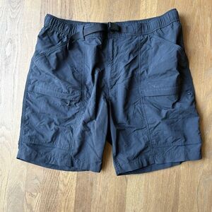 Uniqlo Cargo Shorts Mens XL Gray Nylon Belted Pockets Hiking Utility Outdoor